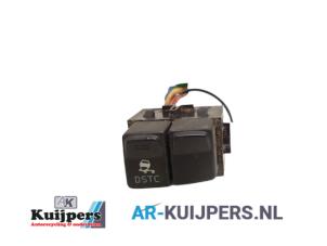 Usagé Commutateur ESP Volvo V50 (MW) 2.0 D 16V Prix € 10,00 Règlement à la marge proposé par Autorecycling Kuijpers