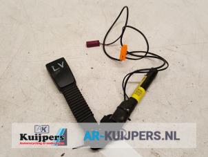 Used Seatbelt guide Ford Focus 2 Wagon 1.6 16V Price € 30,00 Margin scheme offered by Autorecycling Kuijpers