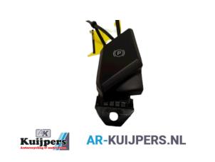 Usagé Commutateur frein à main Ford S-Max (WPC) 2.0 TDCi 210 16V Prix € 15,00 Règlement à la marge proposé par Autorecycling Kuijpers