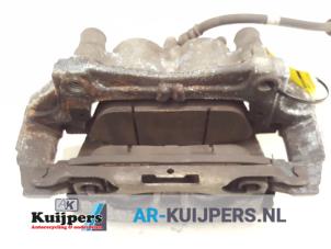 Used Front brake calliper, right Ford S-Max (WPC) 2.0 TDCi 210 16V Price € 60,00 Margin scheme offered by Autorecycling Kuijpers