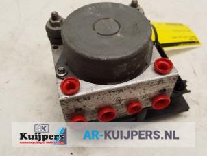 Used ABS pump Renault Clio III (BR/CR) 1.5 dCi 70 Price € 40,00 Margin scheme offered by Autorecycling Kuijpers