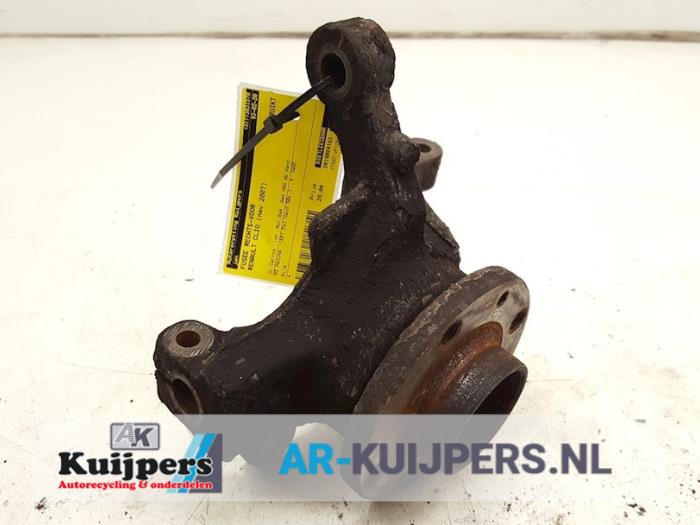 Knuckle, front right from a Renault Clio III (BR/CR) 1.5 dCi 70 2007