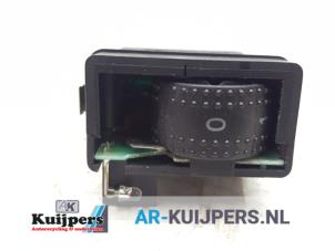 Used Seat heating switch Volkswagen New Beetle (9C1/9G1) 2.0 Price € 15,00 Margin scheme offered by Autorecycling Kuijpers
