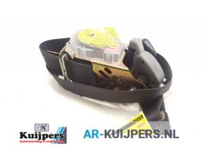 Used Front seatbelt, right Daihatsu Cuore (L251/271/276) 1.0 12V DVVT Price € 25,00 Margin scheme offered by Autorecycling Kuijpers