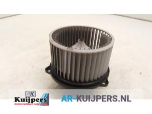 Usados Motor de ventilador de calefactor Kia Magentis (GE) 2.0 CRDi 16V Precio € 34,00 Norma de margen ofrecido por Autorecycling Kuijpers