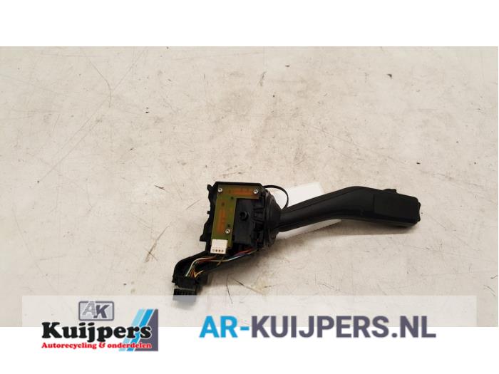 Indicator switch from a Seat Altea (5P1) 1.9 TDI 105 2006