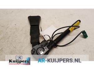 Used Front seatbelt buckle, left Opel Meriva 1.7 CDTI 16V Price € 20,00 Margin scheme offered by Autorecycling Kuijpers