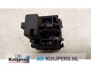 Used AIH headlight switch Renault Twingo II (CN) 1.2 Price € 15,00 Margin scheme offered by Autorecycling Kuijpers
