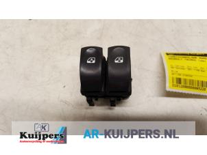 Used Multi-functional window switch Renault Twingo II (CN) 1.2 Price € 15,00 Margin scheme offered by Autorecycling Kuijpers