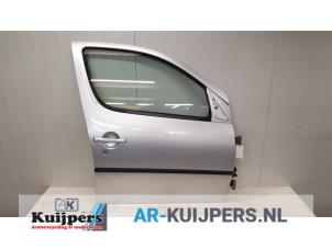 Used Front door 4-door, right Daihatsu YRV (M2) 1.3 16V DVVT Price € 55,00 Margin scheme offered by Autorecycling Kuijpers