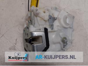 Gebrauchte Türschlossmechanik 2-türig rechts Opel Agila Preis € 15,00 Margenregelung angeboten von Autorecycling Kuijpers
