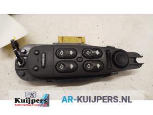 Usados Interruptor combinado de ventanillas Jaguar S-type (X200) 3.0 V6 24V Precio € 30,00 Norma de margen ofrecido por Autorecycling Kuijpers
