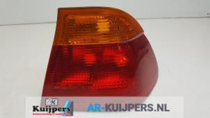 Gebrauchte Rücklicht rechts BMW 3 serie (E46/4) 318i Preis € 10,00 Margenregelung angeboten von Autorecycling Kuijpers