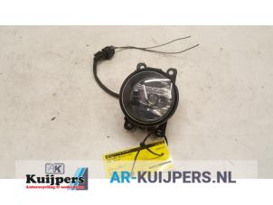 Używane Swiatlo przeciwmgielne prawy przód Opel Agila (B) 1.0 12V Cena € 10,00 Procedura marży oferowane przez Autorecycling Kuijpers