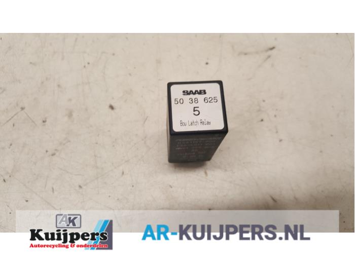 Używane Przekaznik Saab 9-3 I (YS3D) 2.0t 16V Ecopower Cena € 10,00 Procedura marży oferowane przez Autorecycling Kuijpers