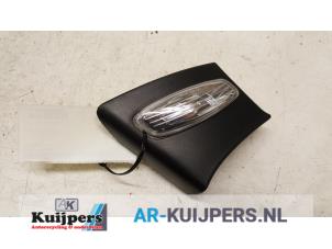 Usados Indicador de dirección derecha Peugeot 207 CC (WB) 1.6 16V Precio € 10,00 Norma de margen ofrecido por Autorecycling Kuijpers