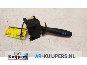 Używane Przelacznik wycieraczki Renault Master III (FD/HD) 2.5 dCi 16V 100 Cena € 19,00 Procedura marży oferowane przez Autorecycling Kuijpers