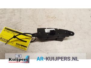 Used Steering wheel switch BMW 7 serie (E65/E66/E67) 735i,Li 3.6 V8 32V Price € 19,00 Margin scheme offered by Autorecycling Kuijpers