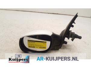 Used Wing mirror, left Peugeot 206 (2A/C/H/J/S) 1.4 HDi Price € 20,00 Margin scheme offered by Autorecycling Kuijpers