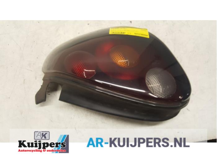 Taillight, right from a Fiat Bravo (182A) 1.2 16V 2000