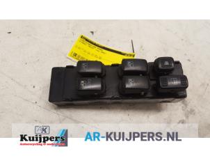 Usados Interruptor combinado de ventanillas Hyundai Trajet Precio € 20,00 Norma de margen ofrecido por Autorecycling Kuijpers