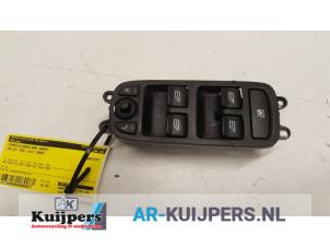 Używane Przelacznik combi okienny Volvo V50 (MW) 2.0 D 16V Cena € 25,00 Procedura marży oferowane przez Autorecycling Kuijpers