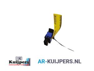 Usados Interruptor (varios) Peugeot 206 CC (2D) 2.0 16V Precio € 15,00 Norma de margen ofrecido por Autorecycling Kuijpers