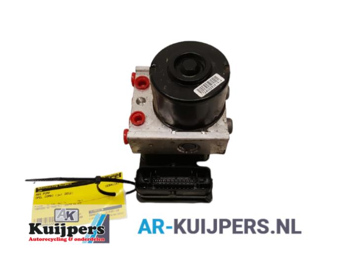 Usagé Bloc ABS Opel Combo 1.6 CDTI 16V Prix € 30,00 Règlement à la marge proposé par Autorecycling Kuijpers