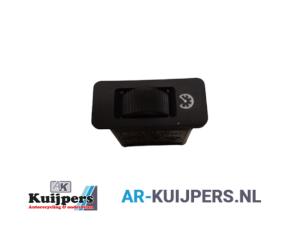 Usados Dimmer de cabina BMW 5 serie (E39) 520i 24V Precio € 10,00 Norma de margen ofrecido por Autorecycling Kuijpers