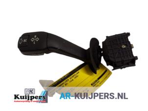 Gebrauchte Richtungsanzeiger Schalter BMW 5 serie (E39) 520i 24V Preis € 15,00 Margenregelung angeboten von Autorecycling Kuijpers