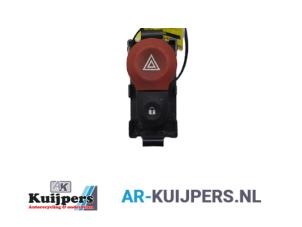 Gebrauchte Panikbeleuchtung Schalter Renault Kangoo Express (FW) 1.5 dCi 90 FAP Preis € 10,00 Margenregelung angeboten von Autorecycling Kuijpers
