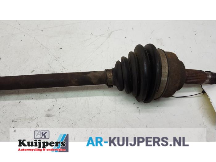 Front drive shaft, left from a Citroën Jumpy (G9) 2.0i 16V 2011