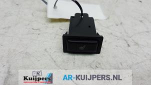 Used Seat heating switch Lexus IS SportCross (E1) 300 3.0 V6 24V VVT-i Price € 10,00 Margin scheme offered by Autorecycling Kuijpers