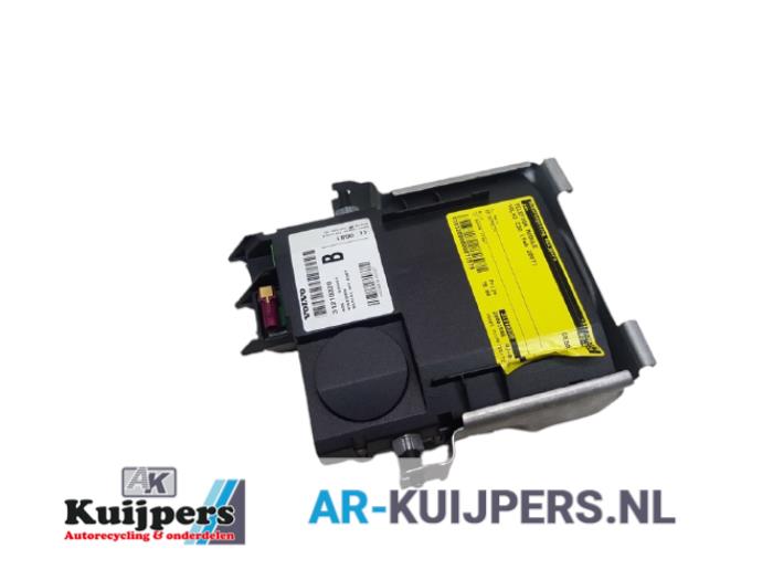 Begagnade Telefonmodul Volvo C30 (EK/MK) 2.0 D 16V Pris € 30,00 Marginaltabell erbjuds av Autorecycling Kuijpers