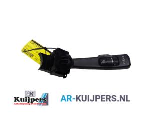 Usados Interruptor de limpiaparabrisas Volvo C30 (EK/MK) 2.0 D 16V Precio € 19,00 Norma de margen ofrecido por Autorecycling Kuijpers