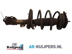 Used Fronts shock absorber, left Kia Rio II (DE) 1.5 CRDi VGT 16V Price € 35,00 Margin scheme offered by Autorecycling Kuijpers