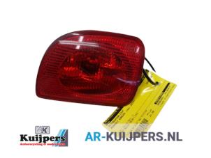 Używane Tylne swiatlo przeciwmgielne Renault Kangoo Express (FW) 1.5 dCi 90 FAP Cena € 21,00 Procedura marży oferowane przez Autorecycling Kuijpers