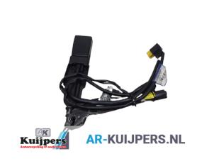 Used Front seatbelt buckle, left Nissan Kubistar (F10) 1.5 dCi 70 Price € 25,00 Margin scheme offered by Autorecycling Kuijpers