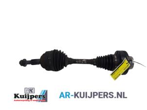 Used Front drive shaft, left Volkswagen Touareg (7LA/7L6) 5.0 TDI V10 Price € 60,00 Margin scheme offered by Autorecycling Kuijpers