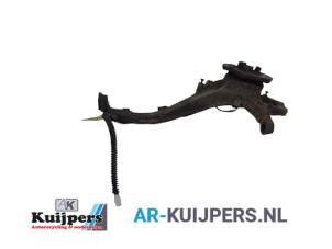 Used Front shock absorber rod, right Volkswagen Touareg (7LA/7L6) 5.0 TDI V10 Price € 70,00 Margin scheme offered by Autorecycling Kuijpers