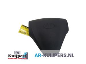 Usagé Airbag gauche (volant) Kia Rio II (DE) 1.5 CRDi VGT 16V Prix € 30,00 Règlement à la marge proposé par Autorecycling Kuijpers