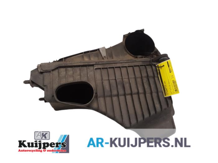 Gebrauchte Luftfiltergehäuse Volkswagen Touareg (7LA/7L6) 5.0 TDI V10 Preis € 35,00 Margenregelung angeboten von Autorecycling Kuijpers