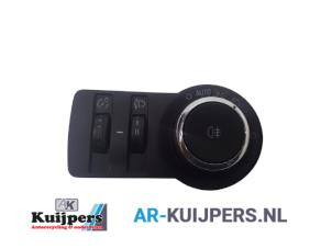 Usagé Commodo phare Opel Insignia 1.8 16V Ecotec Prix € 34,00 Règlement à la marge proposé par Autorecycling Kuijpers