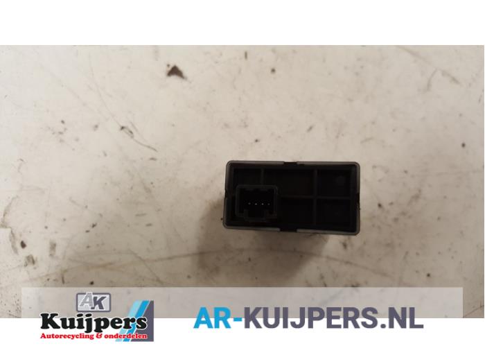 AIH headlight switch from a Nissan Qashqai (J10) 1.5 dCi 2009