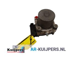 Used ABS pump Nissan Qashqai (J10) 1.5 dCi Price € 45,00 Margin scheme offered by Autorecycling Kuijpers