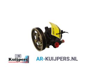 Used Power steering pump Renault Clio II (BB/CB) 1.2 Price € 39,00 Margin scheme offered by Autorecycling Kuijpers
