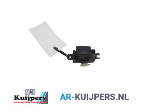 Used Electric window switch Nissan X-Trail (T30) 2.2 dCi 16V 4x4 Price € 15,00 Margin scheme offered by Autorecycling Kuijpers