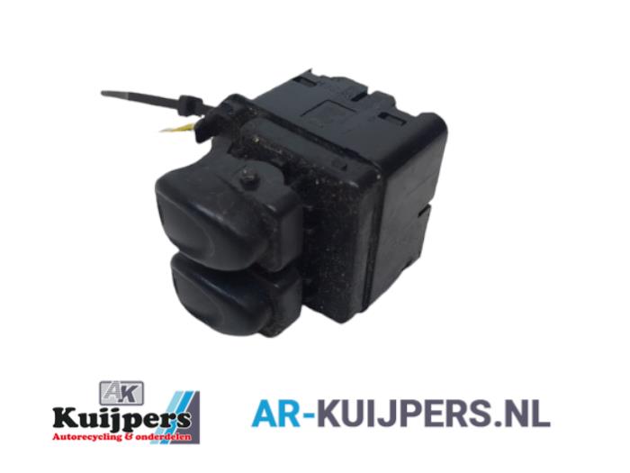 Usados Interruptor combinado de ventanillas Chevrolet Matiz 0.8 S,SE Precio € 19,00 Norma de margen ofrecido por Autorecycling Kuijpers