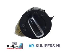 Usados Interruptor de luz Volkswagen Golf VI (5K1) 2.0 TDI 16V Precio € 20,00 Norma de margen ofrecido por Autorecycling Kuijpers