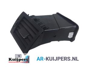 Used Dashboard vent Mercedes A (W169) 2.0 A-160 CDI 16V 5-Drs. Price € 20,00 Margin scheme offered by Autorecycling Kuijpers